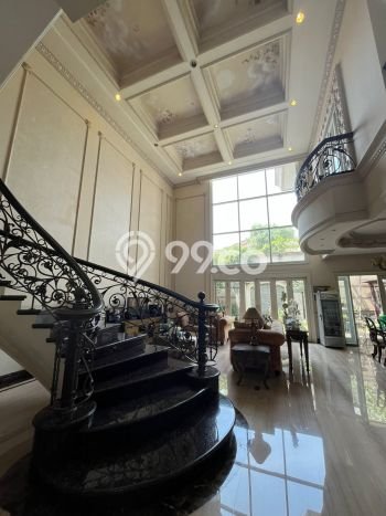 Hunian Elit LB 600m2 Siap Pakai Desain Elegan di Pakuwon Indah, Surabaya Hunian Elit LB 600m2 Siap Pakai Desain Elegan di Pakuwon Indah, Surabaya