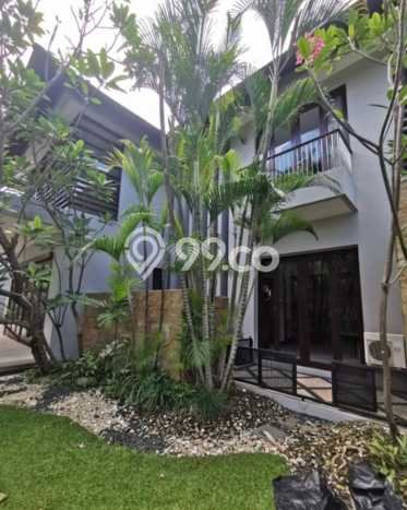 Siap Huni Rumah Mewah 5 Kamar di Wiyung Dekat ke Mana Pun Siap Huni Rumah Mewah 5 Kamar di Wiyung Dekat ke Mana Pun