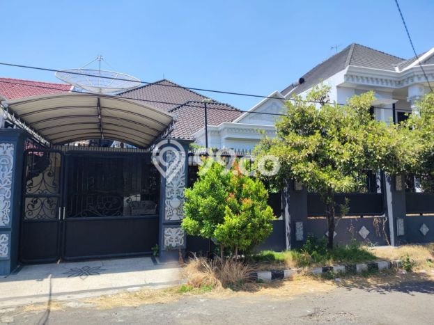 Rumah Elit Modern Tanpa Renovasi di Dharma Husada Surabaya Rumah Elit Modern Tanpa Renovasi di Dharma Husada Surabaya