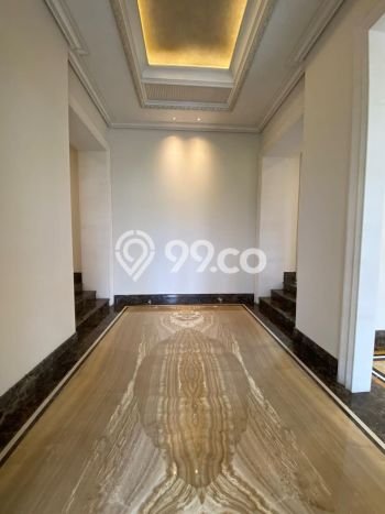Rumah Mewah LB 1500m2 Siap Huni Desain Elegan di Citraland, Surabaya Rumah Mewah LB 1500m2 Siap Huni Desain Elegan di Citraland, Surabaya