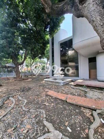Rumah 6 KT 5 KM Area Strategis di , Surabaya Rumah 6 KT 5 KM Area Strategis di , Surabaya