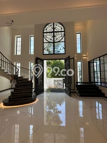 Dijual Rumah Mewah Exclusive di Wiyung, Surabaya Dijual Rumah Mewah Exclusive di Wiyung, Surabaya