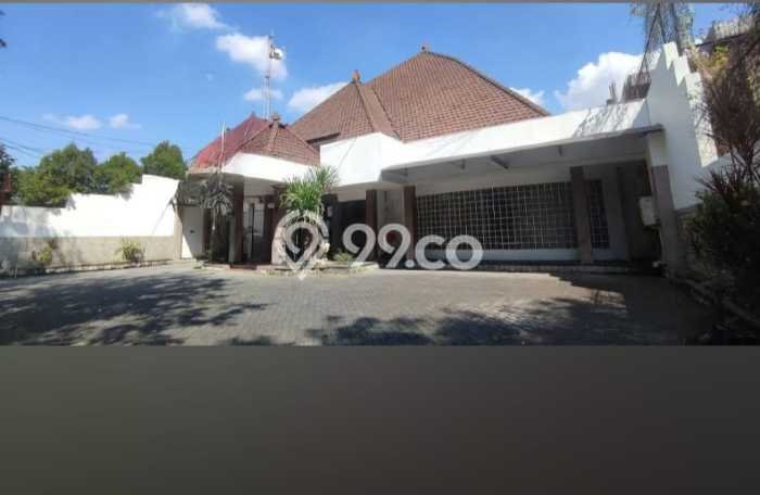 Rumah Siap Huni lokasi Raya Darmo, Surabaya, Luas 863m2m² LB 650m2m² Rumah Siap Huni lokasi Raya Darmo, Surabaya, Luas 863m2m² LB 650m2m²