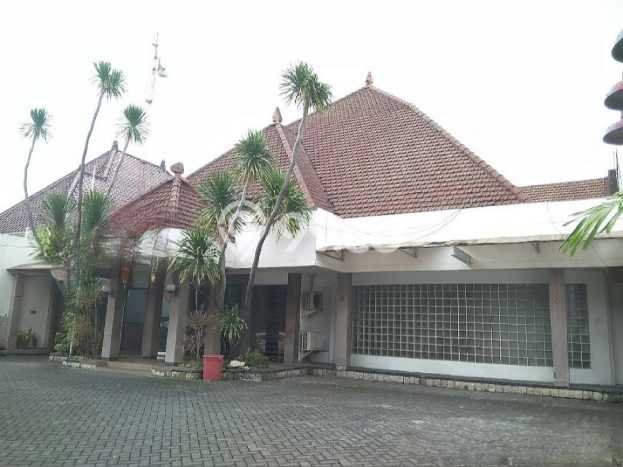Rumah Siap Huni lokasi Raya Darmo, Surabaya, Luas 863m2m² LB 650m2m² Rumah Siap Huni lokasi Raya Darmo, Surabaya, Luas 863m2m² LB 650m2m²