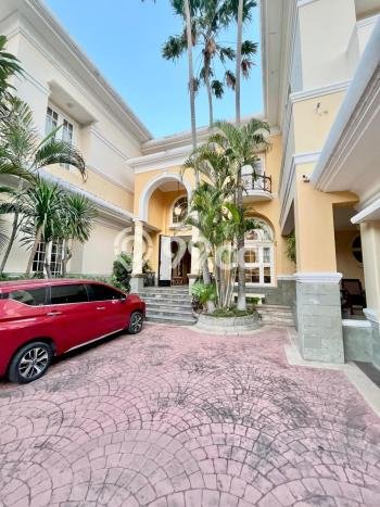 Jual Rumah Mewah Elegan Dengan View Eksklusif di Citraland, Surabaya Jual Rumah Mewah Elegan Dengan View Eksklusif di Citraland, Surabaya