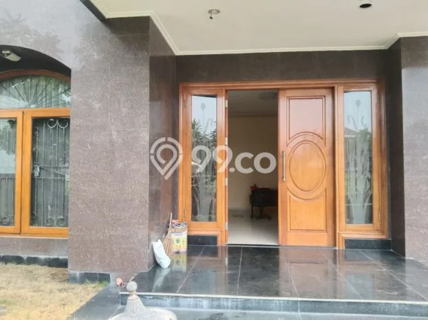 Dijual Rumah Premium dengan Fasilitas Sekitar Komplit di Wiyung, Surabaya Dijual Rumah Premium dengan Fasilitas Sekitar Komplit di Wiyung, Surabaya