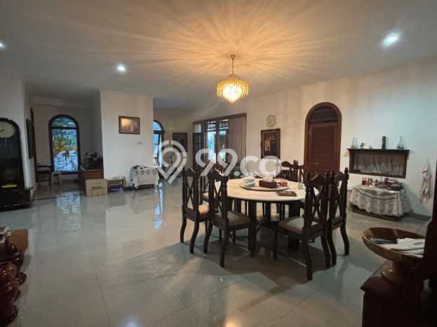 For Sale! Luxury House LT 857m2 Desain Modern di Gandaria For Sale! Luxury House LT 857m2 Desain Modern di Gandaria