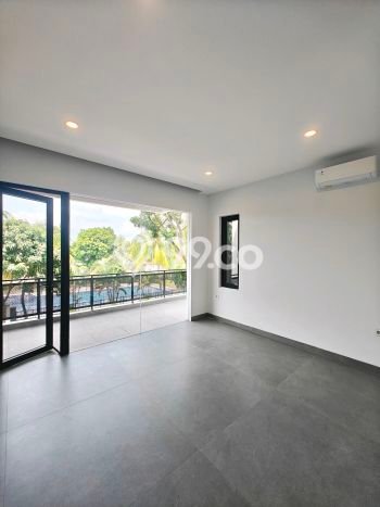 Rumah Elit LB 700m2 Siap Huni Desain Elegan di Alam Sutera, Tangerang Rumah Elit LB 700m2 Siap Huni Desain Elegan di Alam Sutera, Tangerang