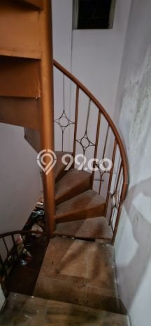 Rumah Elit Modern Tanpa Renovasi di Puri Indah Jakarta Barat Rumah Elit Modern Tanpa Renovasi di Puri Indah Jakarta Barat