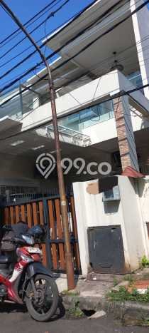 Hunian Elit LB 375m2 Siap Huni Desain Elegan di Pondok Kelapa, Jakarta Timur Hunian Elit LB 375m2 Siap Huni Desain Elegan di Pondok Kelapa, Jakarta Timur