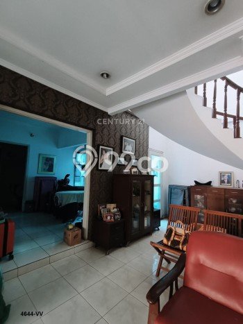 Rumah Mewah Siap Huni LT 224m2 di Serpong Utara, Tangerang Selatan Rumah Mewah Siap Huni LT 224m2 di Serpong Utara, Tangerang Selatan