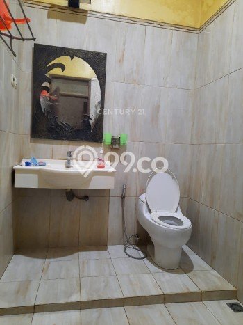 Hunian Mewah LB 300m2 Siap Huni Desain Elegan di Bintaro, Tangerang Selatan Hunian Mewah LB 300m2 Siap Huni Desain Elegan di Bintaro, Tangerang Selatan
