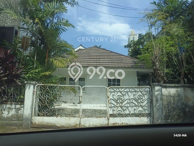 Rumah Mewah Siap Huni LT 262m2 di Kebayoran Baru, Jakarta Selatan Rumah Mewah Siap Huni LT 262m2 di Kebayoran Baru, Jakarta Selatan