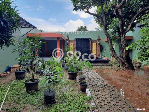 Hunian Mewah LB 300m2 Siap Huni Desain Elegan di Bintaro, Tangerang Selatan Hunian Mewah LB 300m2 Siap Huni Desain Elegan di Bintaro, Tangerang Selatan