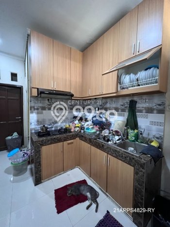 For Sale Rumah 3 Kamar Lokasi Strategis Bagus dan Strategis di Serpong For Sale Rumah 3 Kamar Lokasi Strategis Bagus dan Strategis di Serpong