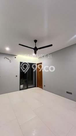 Rumah Elit Modern Siap Huni di Pondok Indah Jakarta Selatan Rumah Elit Modern Siap Huni di Pondok Indah Jakarta Selatan