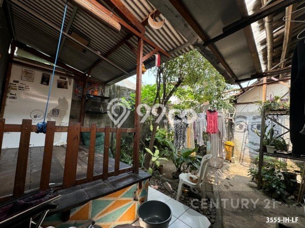 Hunian Eksklusif Dijual LT 277m2 di Ciputat, Tangerang Selatan Hunian Eksklusif Dijual LT 277m2 di Ciputat, Tangerang Selatan