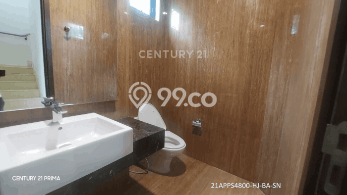 Hunian Mewah LB 373m2 Siap Huni Desain Elegan di Pondok Indah, Jakarta Selatan Hunian Mewah LB 373m2 Siap Huni Desain Elegan di Pondok Indah, Jakarta Selatan