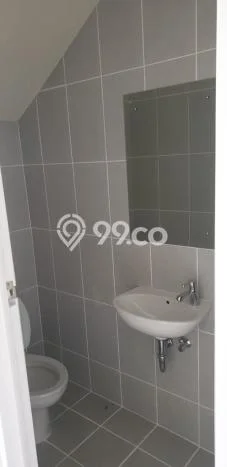 Disewakan Rumah Murah di Summarecon Serpong Tangerang Punya 3 KT Disewakan Rumah Murah di Summarecon Serpong Tangerang Punya 3 KT