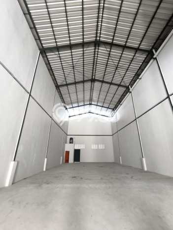 LOKASI STRATEGIS! Gudang Kawasan Kapuk, Luas 128m², Pusat Bisnis, Jalan Utama LOKASI STRATEGIS! Gudang Kawasan Kapuk, Luas 128m², Pusat Bisnis, Jalan Utama