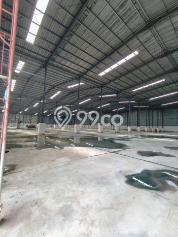 Disewakan Gudang komersial di Sepatan luas bangunan 7.2e+07m2 Disewakan Gudang komersial di Sepatan luas bangunan 7.2e+07m2