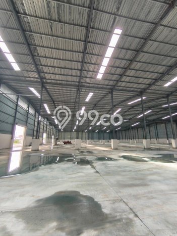 Disewakan Gudang komersial di Sepatan luas bangunan 7.2e+07m2 Disewakan Gudang komersial di Sepatan luas bangunan 7.2e+07m2