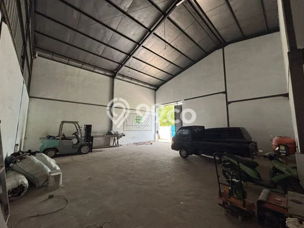 LOKASI BISNIS! Gudang Disewakan di Bogor Barat, Luas 480m², Jalan Strategis LOKASI BISNIS! Gudang Disewakan di Bogor Barat, Luas 480m², Jalan Strategis