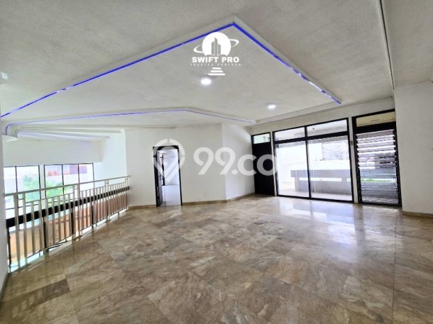 For Sale! Luxury House LT 745m2 Desain Elegan di Kemang For Sale! Luxury House LT 745m2 Desain Elegan di Kemang