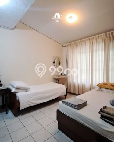 Rumah Elit Modern Siap Huni di scbd Jakarta Selatan Rumah Elit Modern Siap Huni di scbd Jakarta Selatan