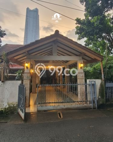 Rumah Elit Modern Siap Huni di scbd Jakarta Selatan Rumah Elit Modern Siap Huni di scbd Jakarta Selatan