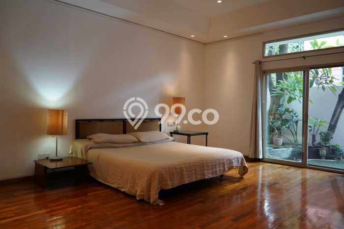 Lokasi strategis! Rumah siap pakai disewakan di SCBD LB 800m2 Lokasi strategis! Rumah siap pakai disewakan di SCBD LB 800m2