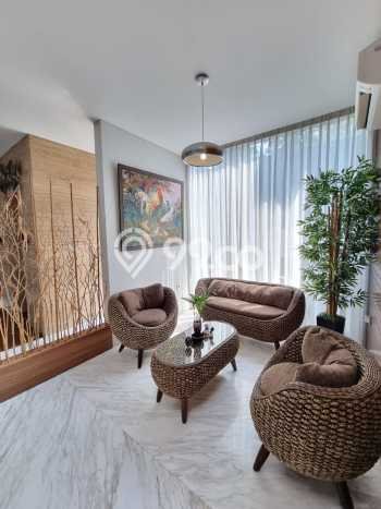 Rumah Luxury Modern Siap Huni di Sentul City Bogor Rumah Luxury Modern Siap Huni di Sentul City Bogor