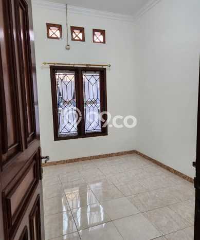 PRIME PROPERTY! Rumah area Banyumanik, 2 KM, Area Elite, LT 120m² Bangunan 120m² PRIME PROPERTY! Rumah area Banyumanik, 2 KM, Area Elite, LT 120m² Bangunan 120m²