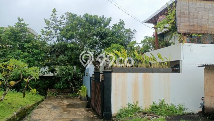 Vila Terawat Kawasan Kediri, Area 105m2m², Lingkungan Asri dan aman Vila Terawat Kawasan Kediri, Area 105m2m², Lingkungan Asri dan aman