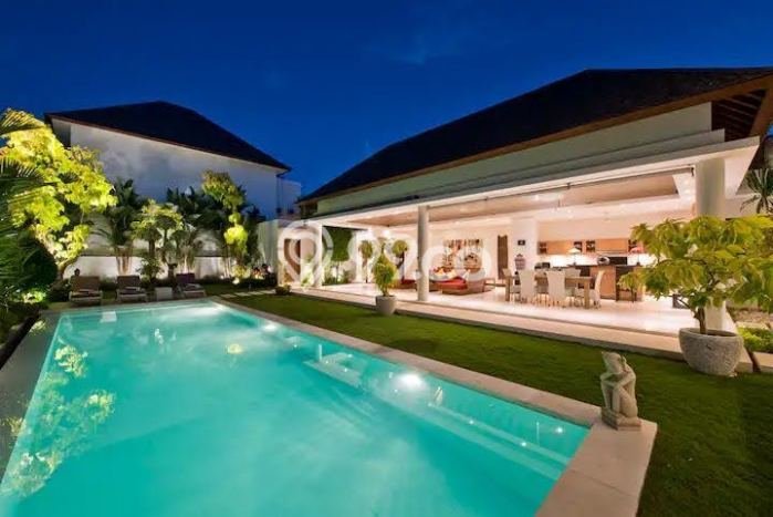 PELUANG INVESTASI! Vila Kawasan , Area 800m2m², ROI Menjanjikan PELUANG INVESTASI! Vila Kawasan , Area 800m2m², ROI Menjanjikan