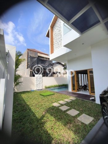 Vila di , Area 150m2m², Area Strategis Vila di , Area 150m2m², Area Strategis