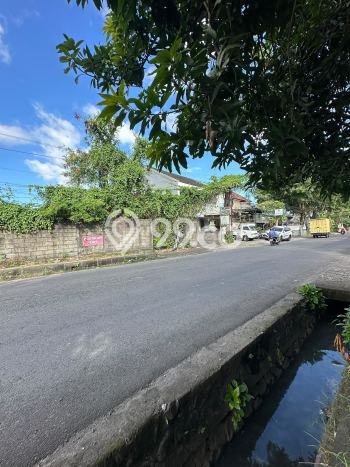 Lahan Dijual Lokasi Denpasar Utara, Denpasar dengan Luas Tanah 990m2 dan Status SHM Lahan Dijual Lokasi Denpasar Utara, Denpasar dengan Luas Tanah 990m2 dan Status SHM
