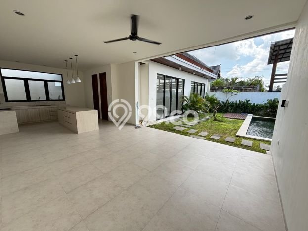 HUNIAN IMPIAN! Rumah di Kerobokan, 3 KM, Bebas Macet, Luas 200m² Bangunan 100m² HUNIAN IMPIAN! Rumah di Kerobokan, 3 KM, Bebas Macet, Luas 200m² Bangunan 100m²