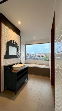 Vila Strategis Kawasan , Luas 360m2m², View Indah sekitar Vila Strategis Kawasan , Luas 360m2m², View Indah sekitar