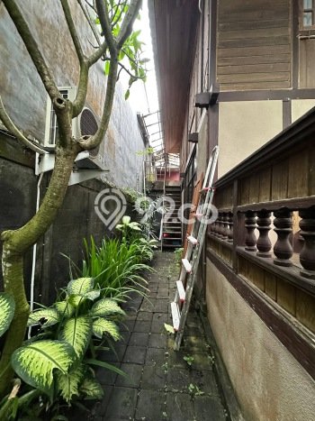 Rumah Mewah LB 100m2 Siap Pakai Desain Elegan di Canggu, Badung Rumah Mewah LB 100m2 Siap Pakai Desain Elegan di Canggu, Badung