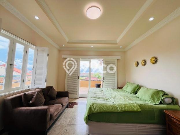 LOKASI TERBAIK! Vila Kawasan , Ukuran 810m2m², Kawasan Tenang dan aman LOKASI TERBAIK! Vila Kawasan , Ukuran 810m2m², Kawasan Tenang dan aman