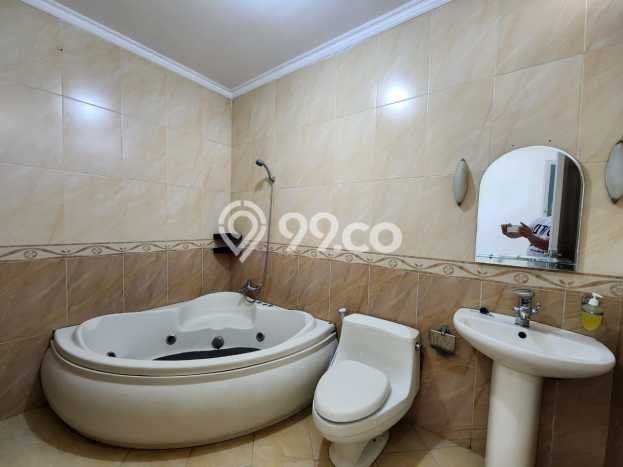 Rumah di Singgasana, 3 KM, Akses Mudah Fasilitas Umum, Luas 230m² LB 300m² Rumah di Singgasana, 3 KM, Akses Mudah Fasilitas Umum, Luas 230m² LB 300m²