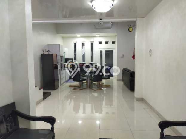 For Sale Rumah 4 Kamar Lokasi Strategis Bagus dan Strategis di Mustikajaya For Sale Rumah 4 Kamar Lokasi Strategis Bagus dan Strategis di Mustikajaya