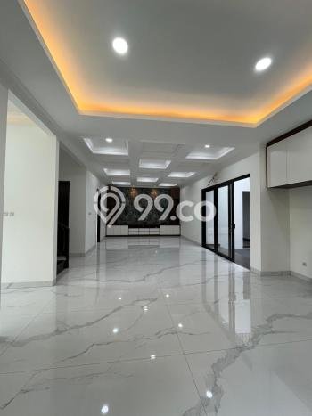 Jual Rumah Luas Elegan Dengan View Cantik di BSD City, Tangerang Jual Rumah Luas Elegan Dengan View Cantik di BSD City, Tangerang