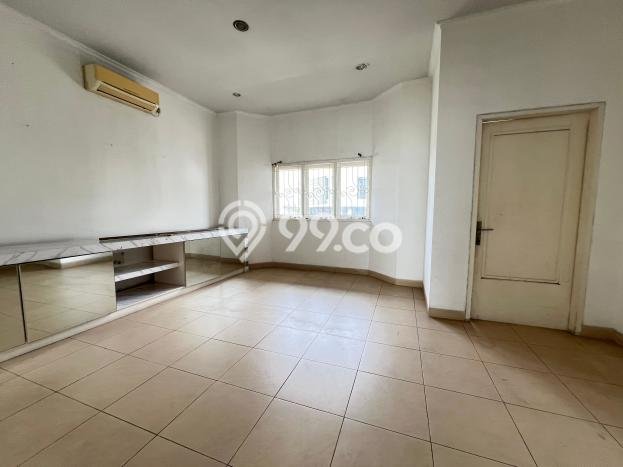 Rumah sewa siap pakai 5 KT di Pejaten, Jakarta Selatan Rumah sewa siap pakai 5 KT di Pejaten, Jakarta Selatan