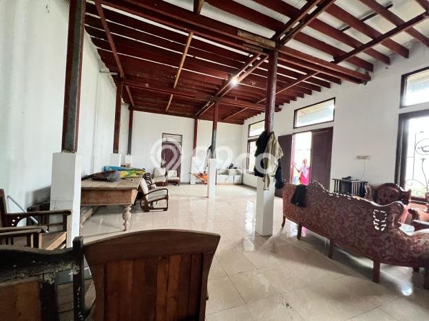 Gudang Disewa di Jakarta Selatan dengan LB 120m2 Area Komersial Ramai Gudang Disewa di Jakarta Selatan dengan LB 120m2 Area Komersial Ramai