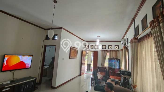 Rumah kawasan Depok I, Akses ke Fasilitas, 3 KM, Luas 250m2m² Bangunan 155m2m² Rumah kawasan Depok I, Akses ke Fasilitas, 3 KM, Luas 250m2m² Bangunan 155m2m²