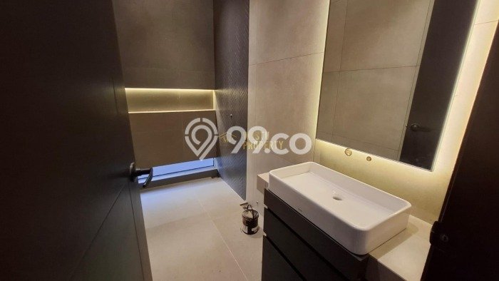 Rumah Elit Modern Tanpa Renovasi di Pondok Cabe Tangerang Rumah Elit Modern Tanpa Renovasi di Pondok Cabe Tangerang