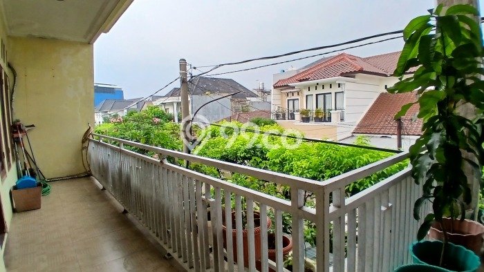 Siap Huni Hunian Elit 6 Kamar di Bekasi Selatan Dekat ke Mana Pun Siap Huni Hunian Elit 6 Kamar di Bekasi Selatan Dekat ke Mana Pun