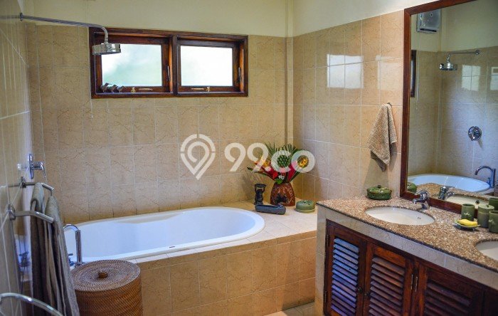 Vila Kawasan , Area 1440m2m², Posisi Strategis Vila Kawasan , Area 1440m2m², Posisi Strategis